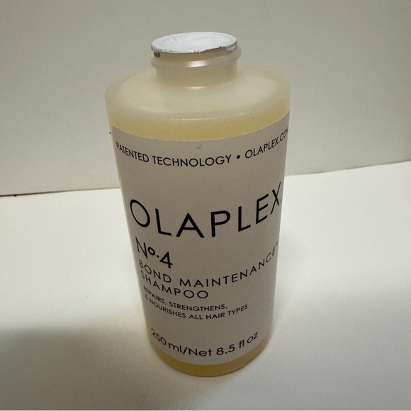 Olaplex No. 4 Bond Maintenance Shampoo 8.5 OZ - Picture 1 of 3